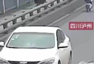 外卖小哥救轻生情侣,苏州:女子欲跳河轻生,外卖小哥出手相救, 你怎么看? 外卖小哥救轻生情侣,苏州:女子欲跳河轻生,外卖小哥出手相救, 你怎么看?