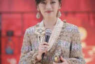 曝孙俪邓超移民英国,《安家》现在社会像房似锦这种女孩想要改变生活，跨越阶层最大的障碍是什么？
