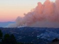 美国山火烧了34天,燃烧了三个多月的美国加州山火，靠无人机能熄灭吗？