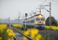 超长火车震撼再现,超级长的火车