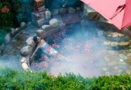 女游客度假9楼坠亡,长治9号温泉都有什么项目？