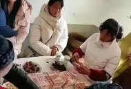 帮癌晚期女孩办婚礼,马上要结婚了，未婚妻查出癌症，还要在一起吗？彩礼能要回来吗？