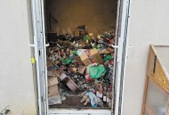 男子退租留满屋垃圾,退租后房子很脏怎么处理？