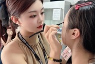 00后开共享化妆室,00后开共享化妆室怎么样