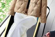 轻薄羽绒服成本30元,一件羽绒服的成本是多少呢? 轻薄羽绒服成本30元,一件羽绒服的成本是多少呢?