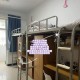 学校一间宿舍住百人,有个几百人的工地宿舍，附近没有早餐店，做个摊位卖早餐怎么样？
