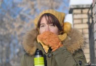 冬天戴帽子的好处,冬天戴帽与不戴帽有什么区别？