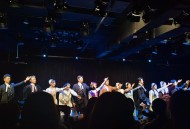 美国13名婴儿中毒,美国有一个13集的电视剧，讲的全是女巫，她们每个人都有功能，而且这个电影很恐怖，很血腥，这？