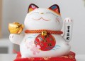 招财猫进店接到客人,别人送你招财猫是什么意思？