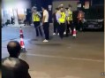 男子醉酒袭警被刑拘,男子醉酒袭警被刑拘视频