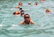 女童泳池内遭拍打,海水浴四大好处大家知道吗？