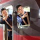 严守视频会议安全门,司机在列车运行中应如何严守限速确认信号，确保列车运行安全？