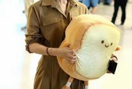 曾轶可曾大闹机场,除了曾轶可大闹机场，还有哪些明星仗着自己明星的身份去网络暴力其他素人？