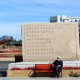穷游7国仅花万元,如何评价85岁成都大爷穷游34国给两儿子留下一本画册做遗产？