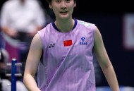 石宇奇因伤退赛,林丹谌龙缺席石宇奇陈雨菲退赛，羽联Super500印羽赛为何沦为鸡肋？