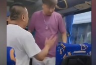 疑因少付2元被气死,游客九寨沟旅游疑未买玉石被导游骂到浑身抽搐，强买强卖何时休？