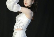 李艺彤官宣离开丝芭,叨叨家族所有成员？