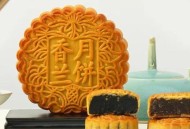 更适合年轻人的月饼,老品牌月饼除了换口味之外，该怎样打开年轻人市场？
