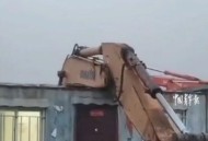 5万现金被大风刮走,如何看待：“辽宁男子5千现金被大风吹跑，群众帮忙捡回4800元。”？