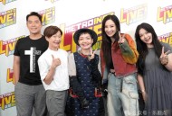 赴日旅游在机场坠亡,应采儿和郑希怡坠楼，为什么在机场陈小春和应采儿会不欢而散啊？就因为郑希怡坠楼？