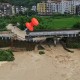 站桥梁跳水护栏倒塌,顺昌洋墩乡遭百年一遇洪水，不少农田被淹房屋倒塌，部分桥上石栏杆被冲毁，近半数村民停水断电, 你怎么看？