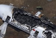 美海军打捞坠毁军机,如果一架民航客机空难并坠落在其它国家的海域，那个国家的海军有义务打捞实施救援吗？