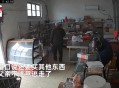 进店抢走老人两条烟,进店抢走老人两条烟犯法吗