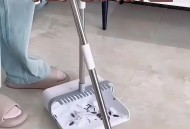 菜馆炒菜锅里洗扫把,家里扫把和簸箕很脏怎么清洗？