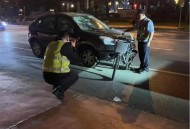 司机连续撞骑车男子,司机连续撞骑车男子视频
