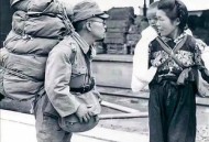 日本高官公开道歉,战后一些日本老兵忏悔道歉，他们值得原谅吗？