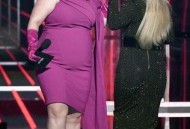 美军肥胖照火遍全网,有一个电影是讲胖女孩的.应该是美国的？