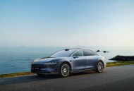 德系豪车为啥不香了,德系顶级豪车降十几万，才换来3千台销量，背后隐藏着怎样的尴尬？