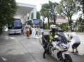 司机中毒向警车开去,高邮市：1周岁女孩误舔农药瓶中毒，警车为出租车开道及时送医, 你怎么看？