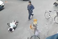 女童骑滑板被撞死,该怎么形容玩滑板的女孩？