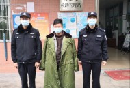 吃霸王餐扇民警耳光,点外卖吃霸王餐可以报警吗？