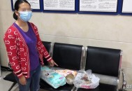 起诉超市赔偿1元,要是一个人在超市偷东西，因为太紧张而导致心脏骤停，是不是可以告超市要求赔偿呢？