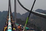 世界第一高桥火了,世界第一高桥维修怎么上去？