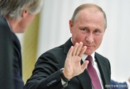 普京说重返G8太尴尬,重返G8？普京表示俄罗斯不会拒绝任何一种国际合作模式，释放了什么信号？