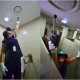 同一厕所被偷拍2次,被同宿舍男生在厕所偷拍，有些心理阴影该怎么办？