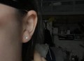 耳钉没摘耳堵长肉里,耳钉后面的胶堵取不下来怎么办？