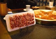 开色情餐厅获利64万,为什么店铺的招牌不能用黄色？