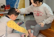 机构老师帮学生洗脚,孩子给洗脚该怎样夸她？