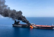 以导弹残骸落公路上,阿曼湾遇袭油轮舱内发现地狱火导弹残骸，是否就证明是美国无人机发射导弹打击了油轮？