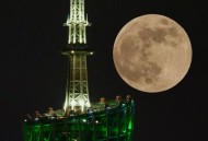 25年最大超级月亮,最大超级月亮什么时候出？