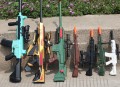 旧玩具枪射出真子弹,小时候玩的打塑料子弹的玩具枪可以过安检不？
