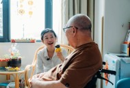 00后助浴师月入过万,助浴师培训需要多久？