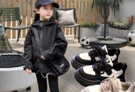 3学生捡到2岁幼童,3岁宝宝可以捡别的孩子鞋穿吗？