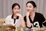 黄奕女儿被抵制出道,黄奕女儿自曝