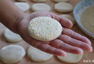 防盗刺插满烧饼馒头,馒头粉可以做烧饼吗？