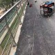 站桥梁跳水护栏倒塌,如何看待刑警抓捕嫌疑人时遭遇楼房栏杆垮塌？